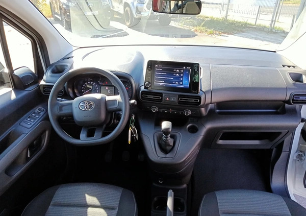 Toyota Proace City Verso cena 120400 przebieg: 4, rok produkcji 2024 z Kleczew małe 92